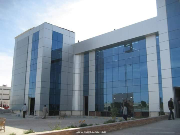 واجهات الزجاج